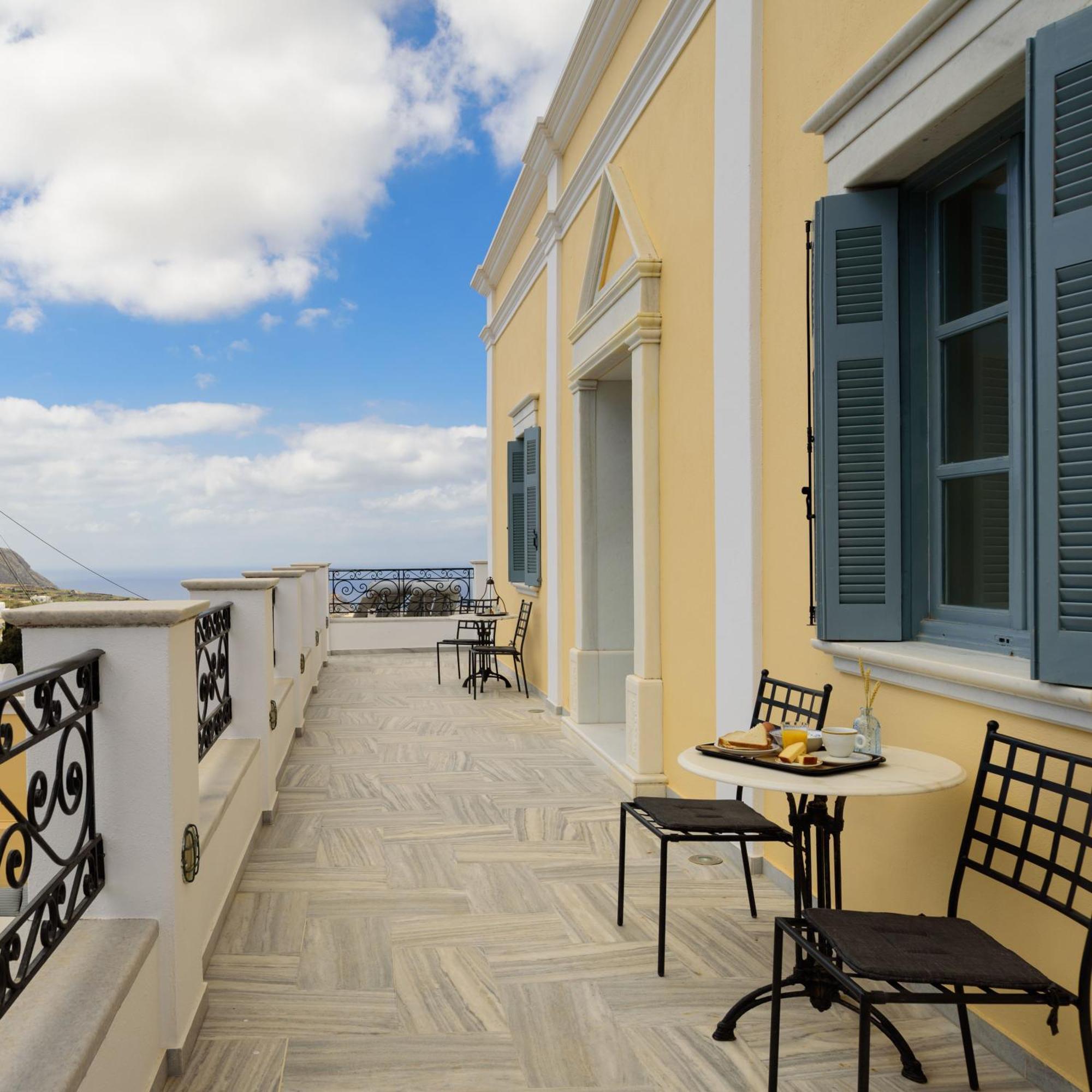 Ikio Concept Santorini Hotel Pyrgos Kallistis Exterior photo