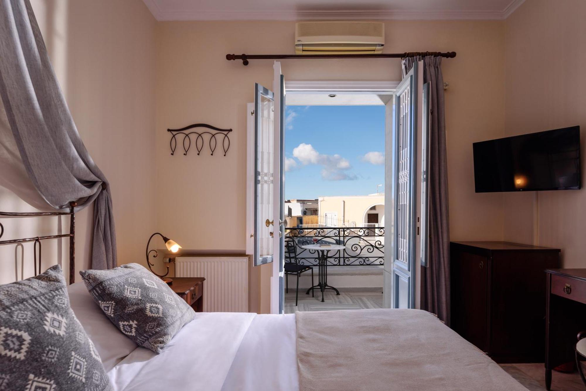 Ikio Concept Santorini Hotel Pyrgos Kallistis Exterior photo