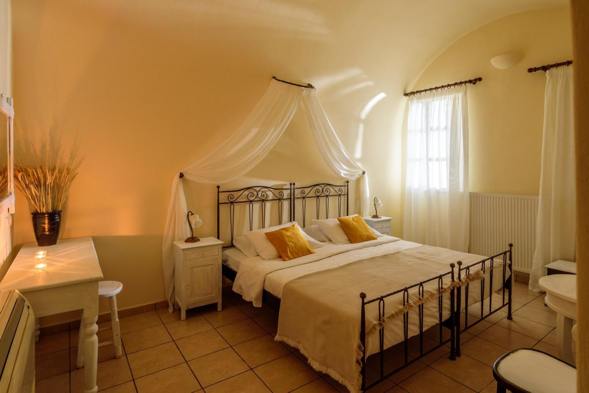 Ikio Concept Santorini Hotel Pyrgos Kallistis Exterior photo